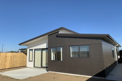 Photo of property in 105 Mclarin Road, Glenbrook, 2681