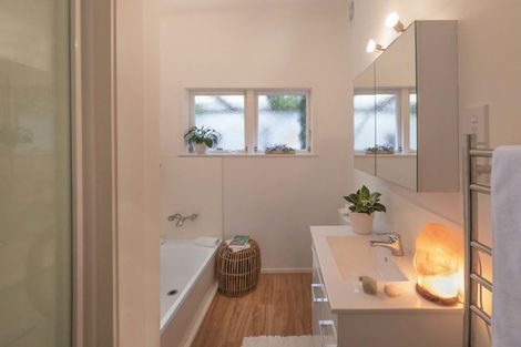 Photo of property in 101 Churchill Drive, Crofton Downs, Wellington, 6035