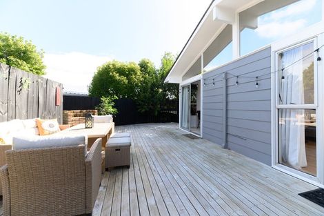 Photo of property in 17 Morriggia Place, Bayview, Auckland, 0629