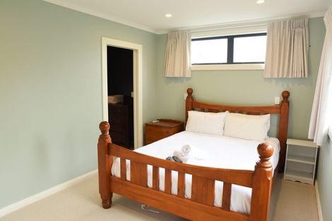 Photo of property in 171a Beach Haven Road, Beach Haven, Auckland, 0626