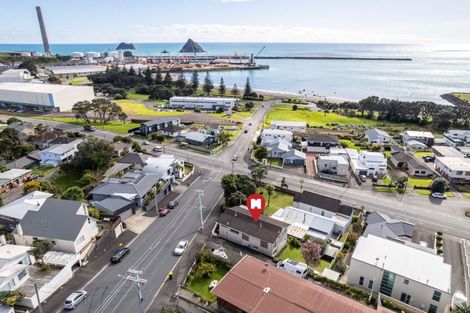 Photo of property in 21 Bayly Road, Moturoa, New Plymouth, 4310