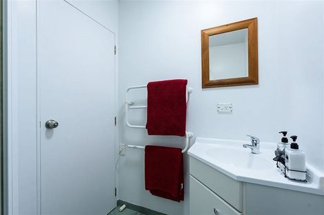 Photo of property in 123 Marine Parade, Seatoun, Wellington, 6022