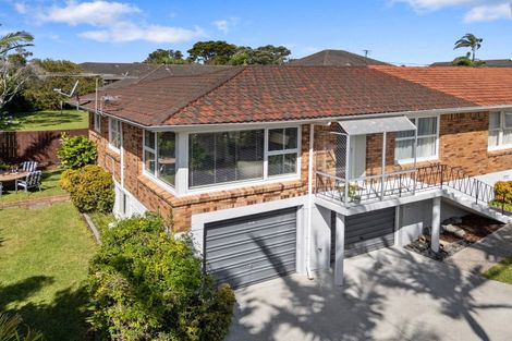 Photo of property in 3/3 Marsh Avenue, Forrest Hill, Auckland, 0620