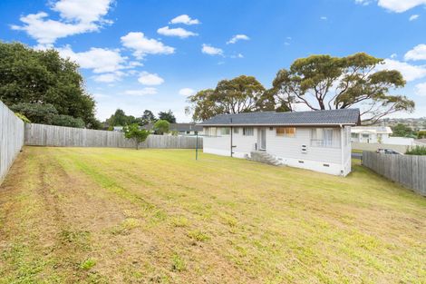 Photo of property in 18 St Catherine Crescent, West Harbour, Auckland, 0618