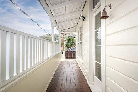 Photo of property in 4 Ripon Street, Lyttelton, 8082