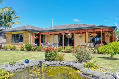 Photo of property in 35 Edgewater Grove, Whakatane, 3120