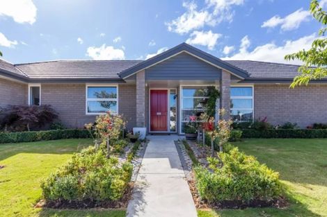 Photo of property in 21 Shillingford Boulevard, Rolleston, 7615