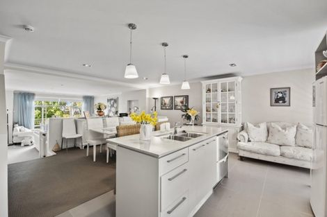 Photo of property in 7 Kensington Drive, Orewa, 0931