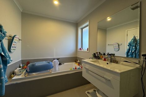 Photo of property in 6 Vahsel Bay Place, Wigram, Christchurch, 8025