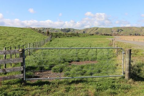 Photo of property in 671 Cornwall Road, East Taratahi, Carterton, 5887
