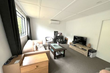 Photo of property in 40 Collins Avenue, Tawa, Wellington, 5028