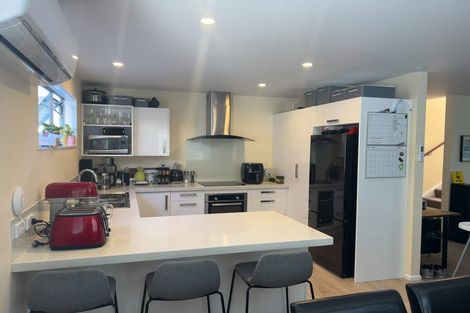 Photo of property in 37b Parkvale Road, Karori, Wellington, 6012