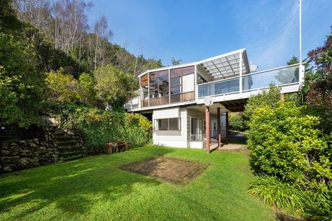 Photo of property in 126 Wellington Street, Picton, 7220