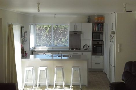 Photo of property in 6 Wells Road, Bucklands Beach, Auckland, 2012