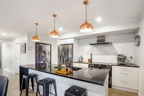 Photo of property in 20 Eric Farley Drive, Kumeu, 0810