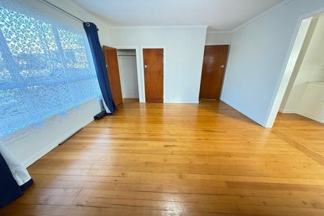 Photo of property in 3181 Great North Road, New Lynn, Auckland, 0600