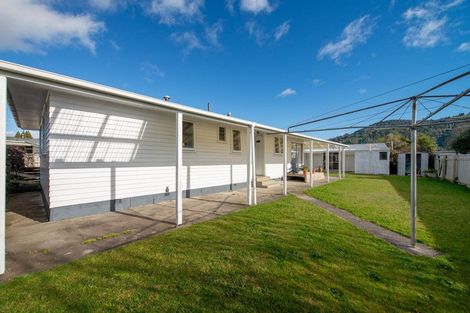 Photo of property in 5 Kouma Place, Fairy Springs, Rotorua, 3015