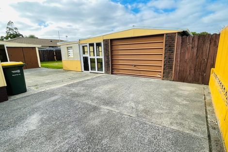 Photo of property in 27 Fernaig Street, Papakura, 2110