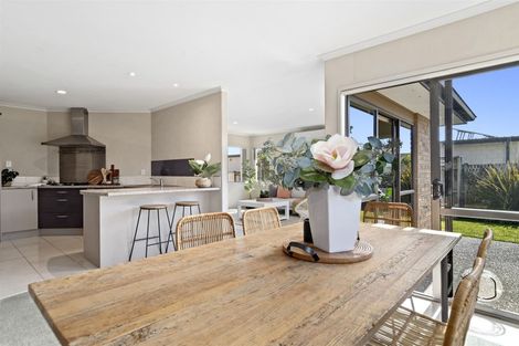 Photo of property in 8 Emma Place, Papamoa Beach, Papamoa, 3118