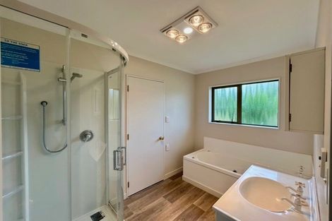 Photo of property in 824 Roberts Line, Bunnythorpe, Palmerston North, 4478