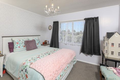 Photo of property in 53 Crawshaw Drive, Nawton, Hamilton, 3200