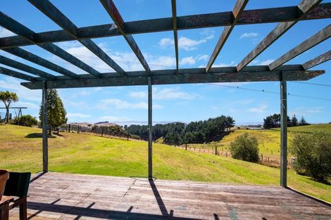 Photo of property in 2850 South Head Road, South Head, Helensville, 0874
