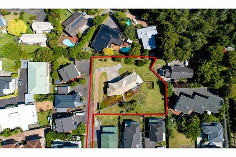 Photo of property in 83 Pupuke Road, Northcote, Auckland, 0627