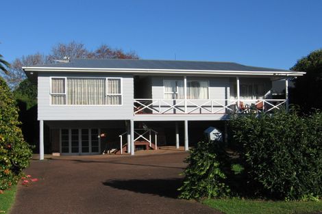 Photo of property in 35 Covil Avenue, Te Atatu South, Auckland, 0610