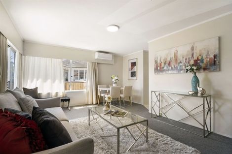 Photo of property in 3/68 Lake Road, Narrow Neck, Auckland, 0624