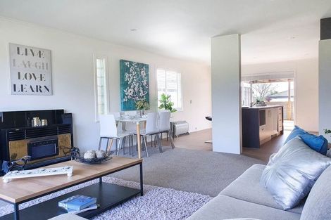 Photo of property in 6 Birdwood Road, Pukekohe, 2120