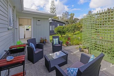 Photo of property in 19 Blease Street, New Lynn, Auckland, 0600