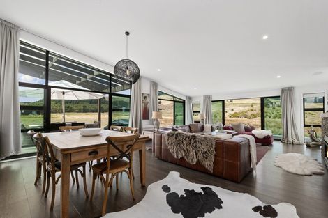 Photo of property in 6 The Fairways, Kinloch, Taupo, 3377