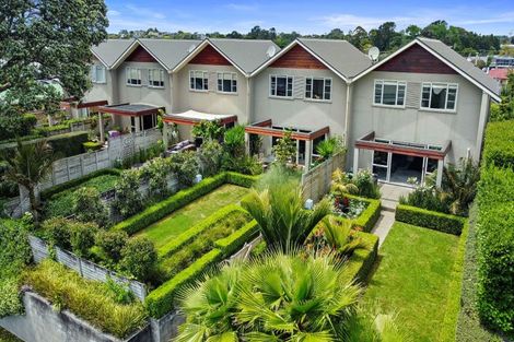 Photo of property in 250a Courtenay Street, Strandon, New Plymouth, 4312