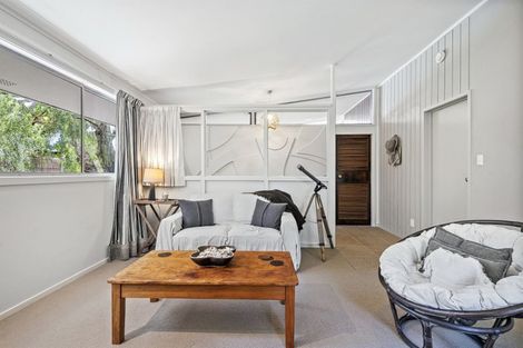 Photo of property in 230 Onewa Road, Birkenhead, Auckland, 0626