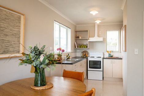 Photo of property in 17a Meeanee Road, Taradale, Napier, 4112