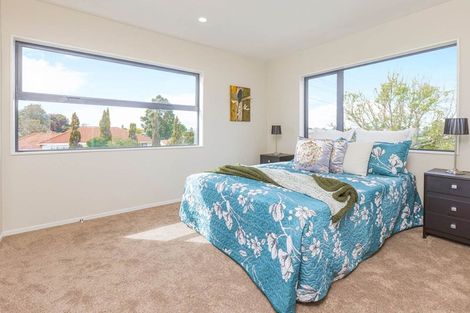 Photo of property in 1/43 Clevedon Road, Papakura, 2110