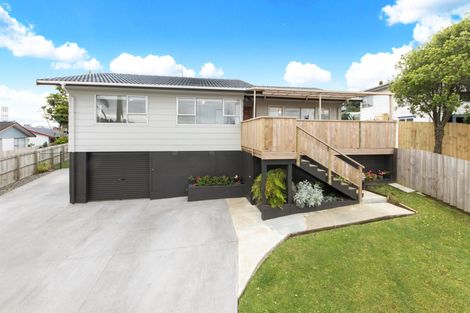 Photo of property in 31 Oreil Avenue, West Harbour, Auckland, 0618
