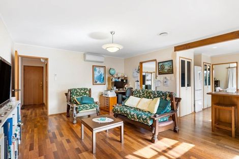 Photo of property in 16 Hayes Place, Half Moon Bay, Auckland, 2012