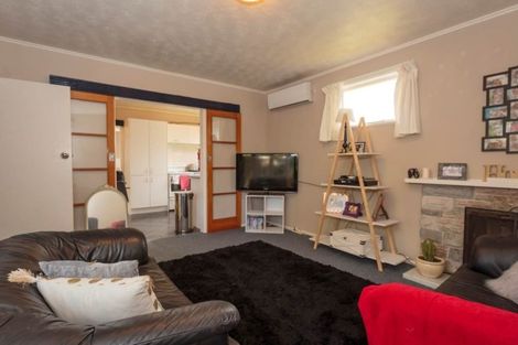 Photo of property in 3 Tamariki Avenue, Kelston, Auckland, 0602