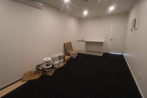 Photo of property in 1 Ngatoa Place, Glenfield, Auckland, 0629