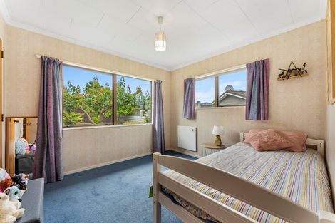 Photo of property in 6 Linda Place, Saint Johns Hill, Whanganui, 4501