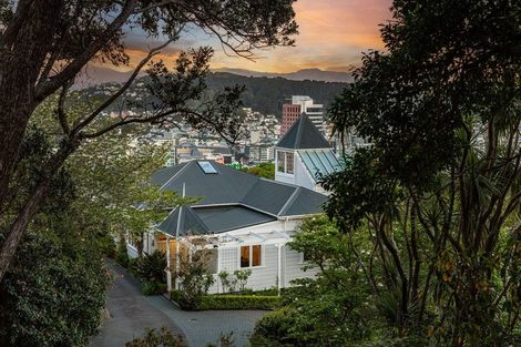 Photo of property in 3 Rawhiti Terrace, Kelburn, Wellington, 6012