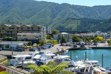 Photo of property in 41a Waikawa Road, Picton, 7220