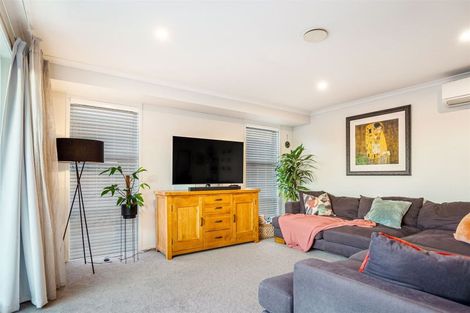 Photo of property in 20 Eric Farley Drive, Kumeu, 0810
