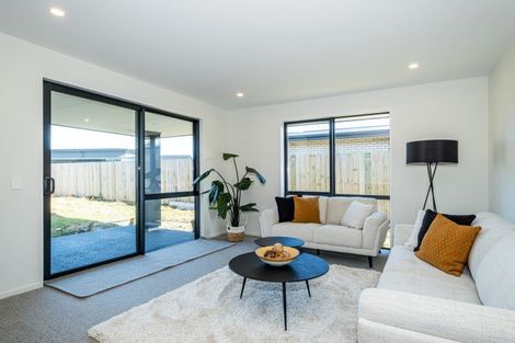 Photo of property in 5 Arrowsmith Drive, Clover Park, Auckland, 2019