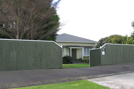 Photo of property in 18 Weston Avenue, Roslyn, Palmerston North, 4414