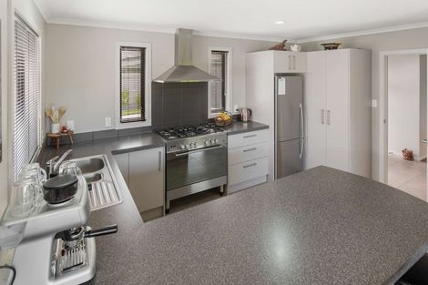 Photo of property in 7 Levi Place, Kelvin Grove, Palmerston North, 4414