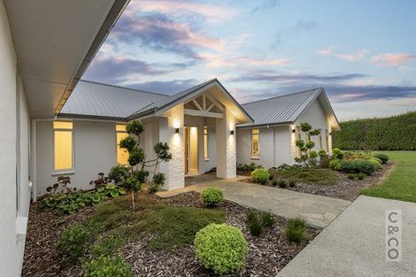 Photo of property in 88 Taupaki Road, Taupaki, Henderson, 0782