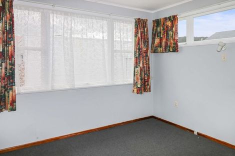 Photo of property in 8a Stamford Grove, Avalon, Lower Hutt, 5011