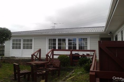 Photo of property in 52 Dale Crescent, Pakuranga, Auckland, 2010